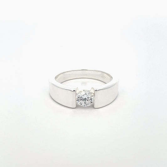 Solitärring aus 925er Silber mit Zirkonia – Klassische Eleganz