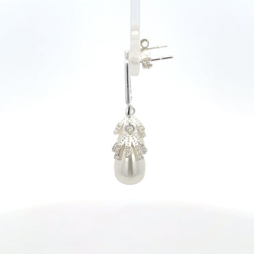 Ohrhänger aus 925er Sterlingsilber mit weißen, ovalen Halbedelsteinen