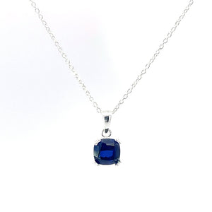 925er Silber blauer Kissenschliff-Anhänger mit Kette
