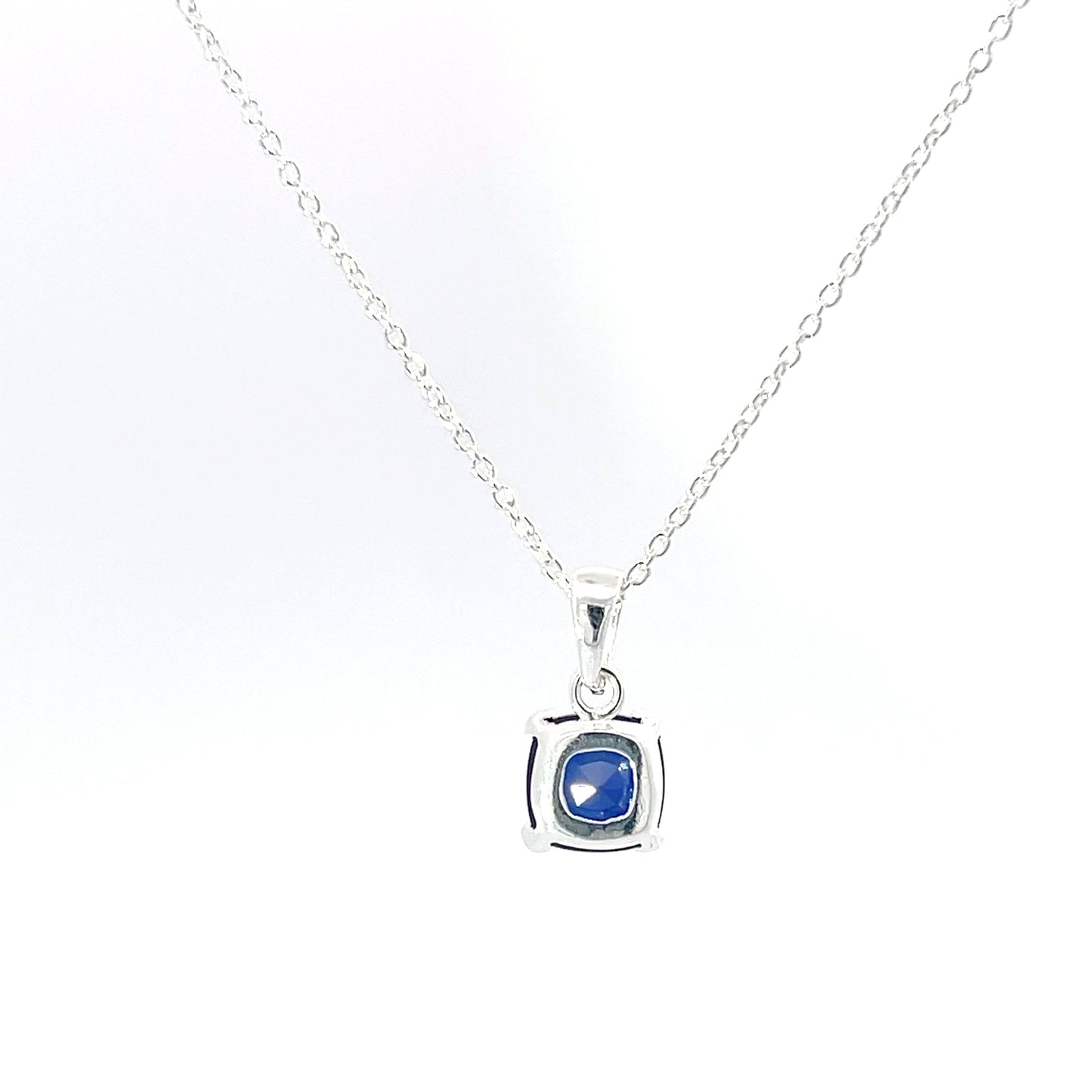 925er Silber blauer Kissenschliff-Anhänger mit Kette
