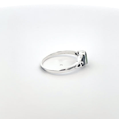 925 Silver Ring with Green Zircon and Filigree Touch