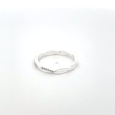 925 Silver Delicate Twist Ring – Minimalist Elegance
