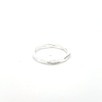 925 Silver Delicate Twist Ring – Minimalist Elegance