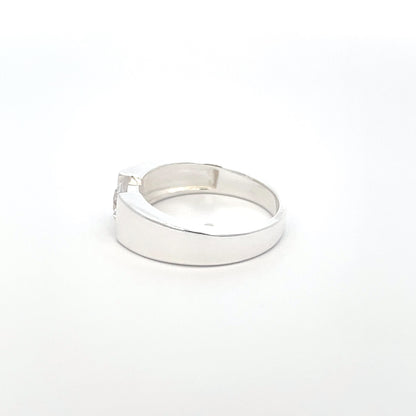 925 Silver Solitaire Zircon Ring – Classic Elegance