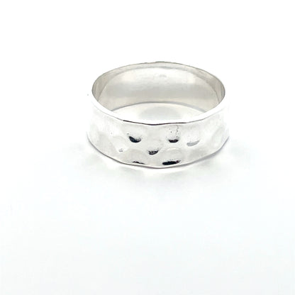 925 Silver Hammered Band Ring – Textured Elegance