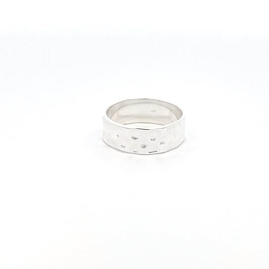 925 Silver Hammered Band Ring – Textured Elegance