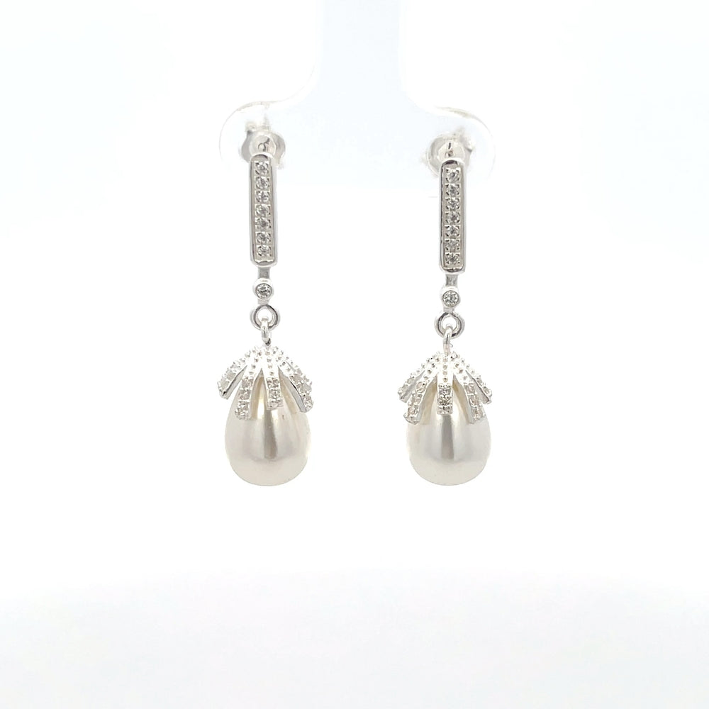 Ohrhänger aus 925er Sterlingsilber mit weißen, ovalen Halbedelsteinen