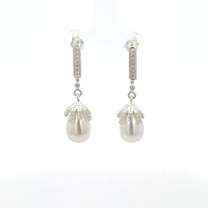 Ohrhänger aus 925er Sterlingsilber mit weißen, ovalen Halbedelsteinen