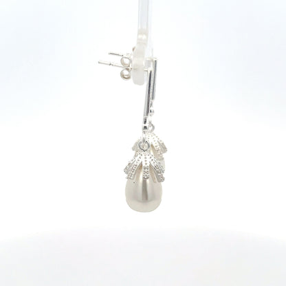 Ohrhänger aus 925er Sterlingsilber mit weißen, ovalen Halbedelsteinen