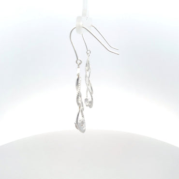 Ohrhänger aus 925er Sterlingsilber mit gedrehtem Design