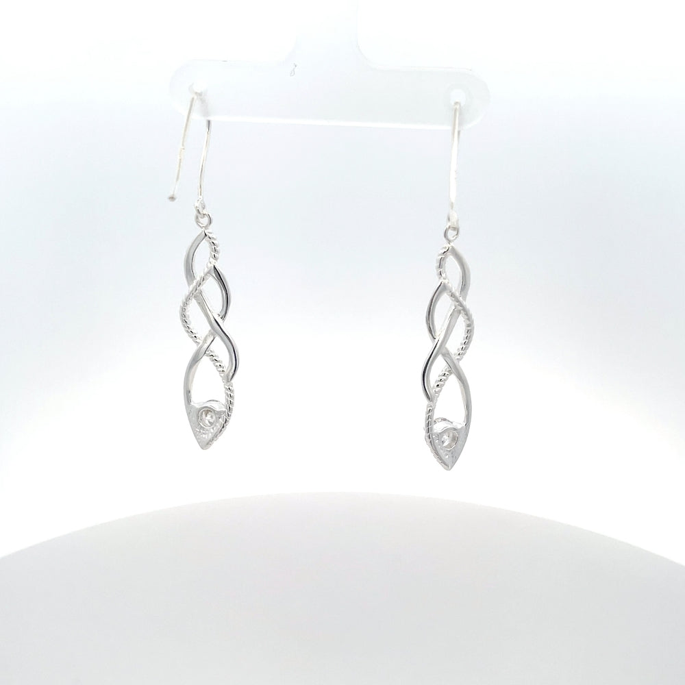Ohrhänger aus 925er Sterlingsilber mit gedrehtem Design
