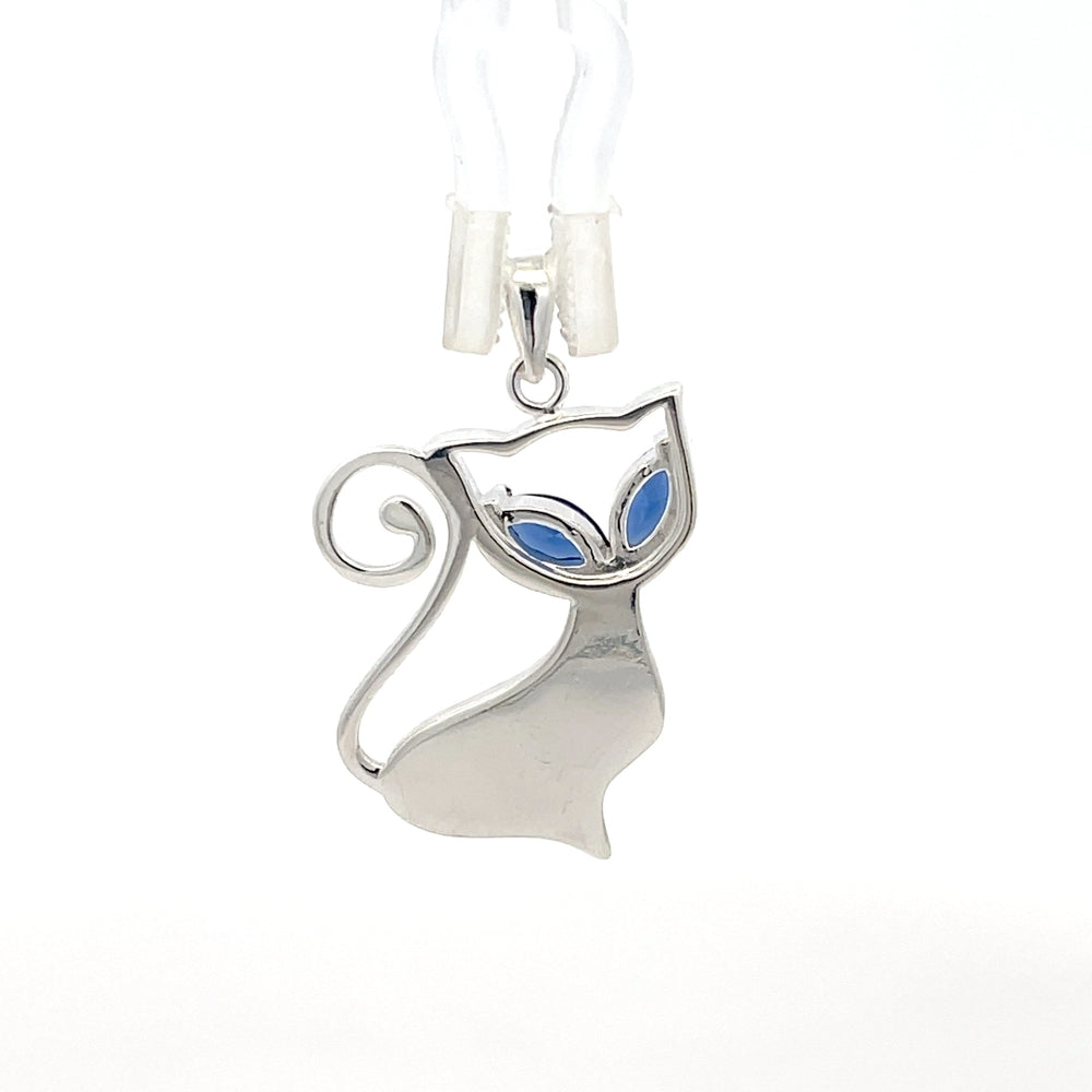 Katzenanhänger aus 925er Sterlingsilber mit blauen Harzdetails