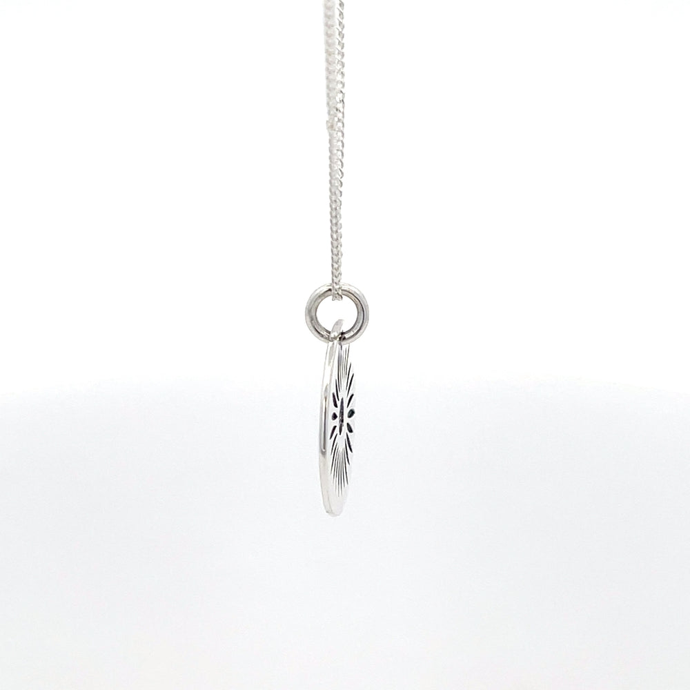 Anhänger aus 925er Silber mit Sonnenmotiv – Kette