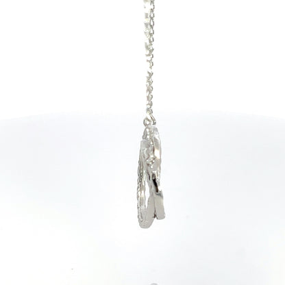 Halskette mit strukturiertem Kreisanhänger aus 925er Silber – Modern Glow