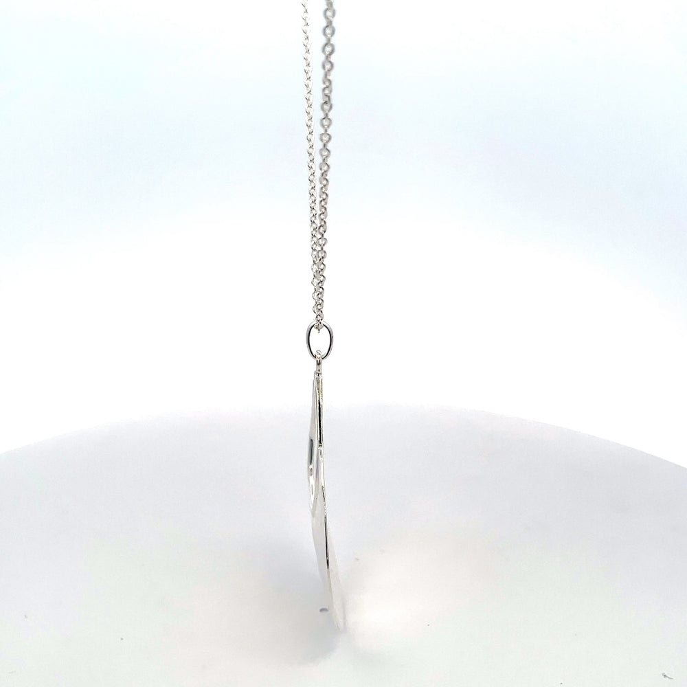 Halskette mit gehämmertem Anhänger „Eclipse“ aus 925er Silber