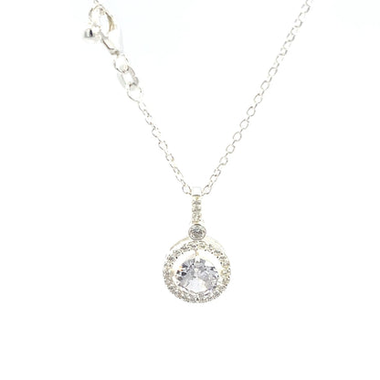Halskette mit funkelndem Halo-Anhänger aus 925er Silber