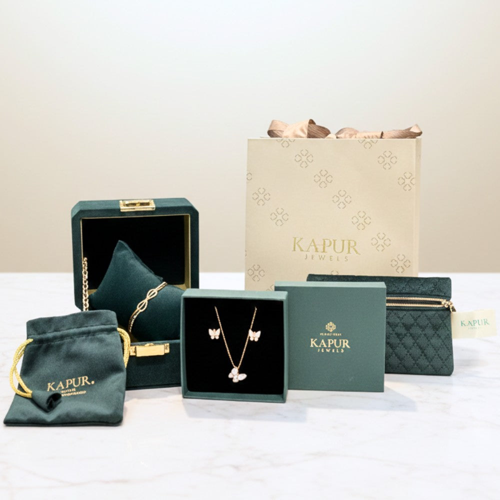 Gold-Plated Bow and Pearl Pendant