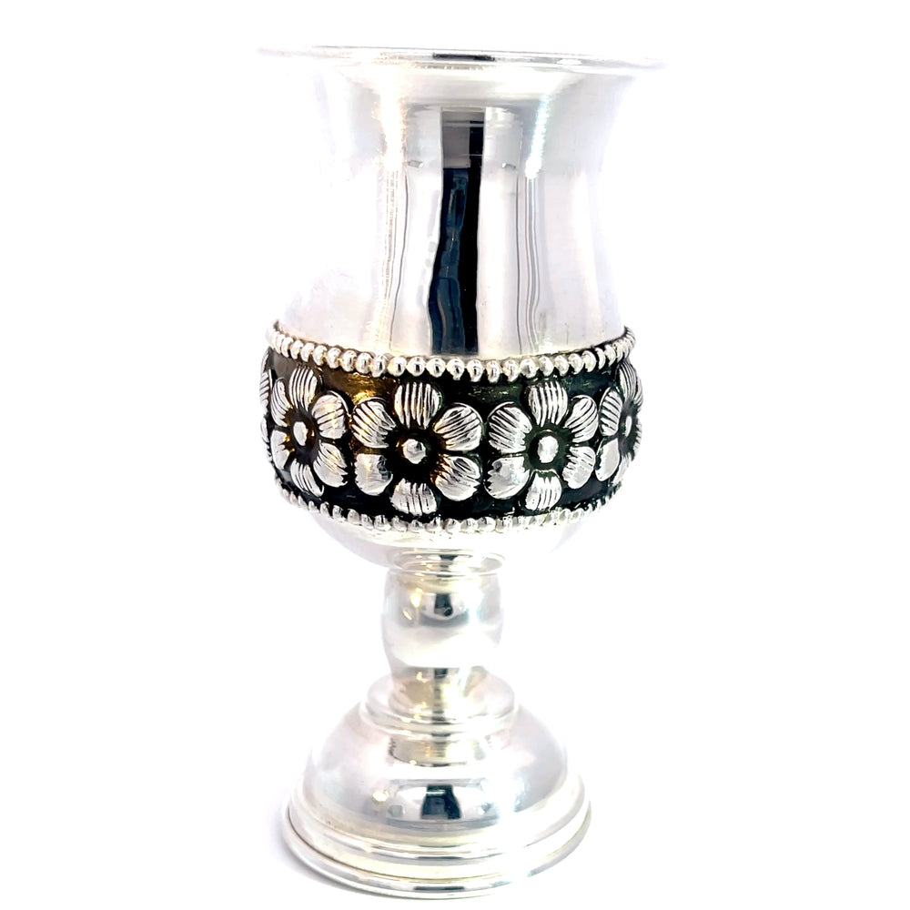Trinkglas aus 925er Sterlingsilber, antik oxidiert, mit Blumenband