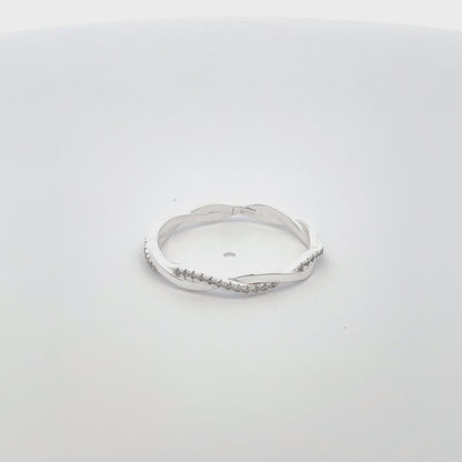 925 Silver Delicate Twist Ring – Minimalist Elegance