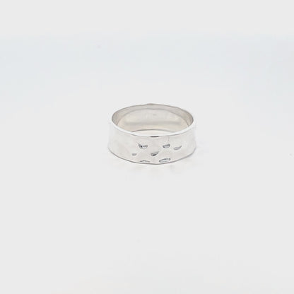 925 Silver Hammered Band Ring – Textured Elegance