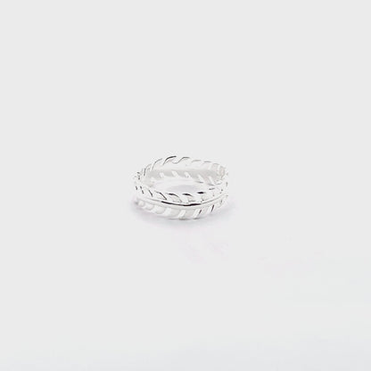 925 Silver Leaf-Inspired Ring – Nature’s Elegance