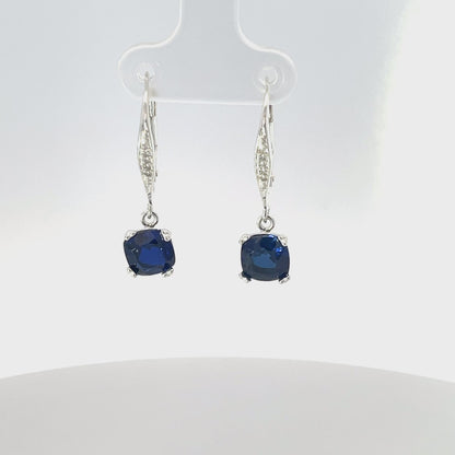 Ohrhänger aus 925er Sterlingsilber mit blauem Saphir und Klappverschluss